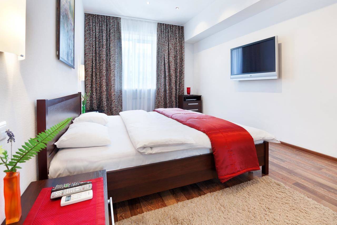 Кв на сутки минск. Ibis Bangkok Sathorn 3*. Снять квартиру в Минске. Снять квартиру в Минске посуточно островок. Снять квартиру в Минске посуточно.